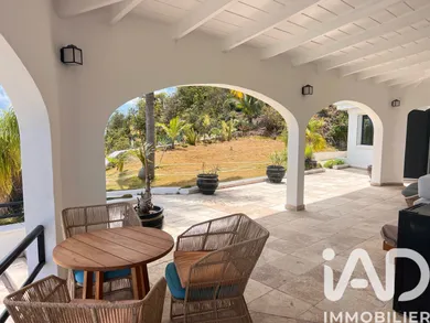 Maison traditionnelle à SAINT MARTIN (97150)