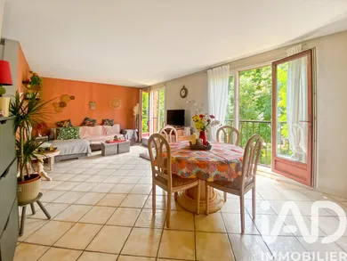 Apartment in Brie-Comte-Robert (77170)