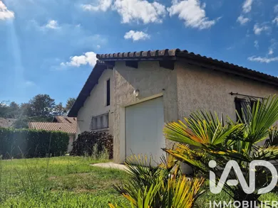 Maison à Saint-Pierre-du-Mont (40280)