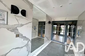 Appartement à Voisins-le-Bretonneux (78960)