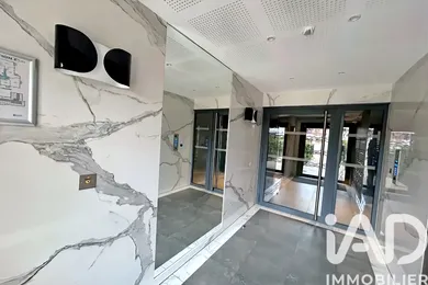 Appartement à Voisins-le-Bretonneux (78960)