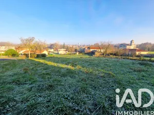 Terrain à bâtir à Baignes-Sainte-Radegonde (16360)