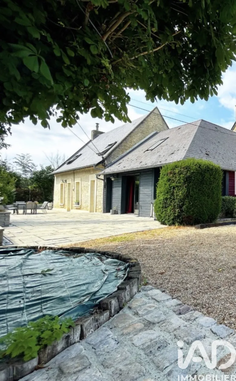 Maison 8 pièces 300 m² · à Bellengreville · 300 m² · 765 000 €