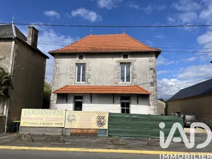 Immeuble à Savigné (86400)