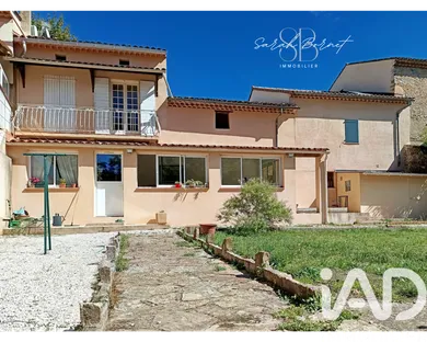 Maison de village à La Roquebrussanne (83136)