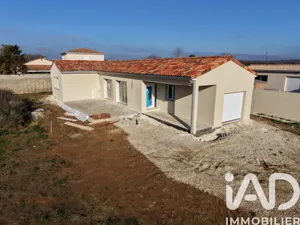 Traditional house in Agris (16110)