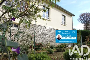 House in Neau (53150)