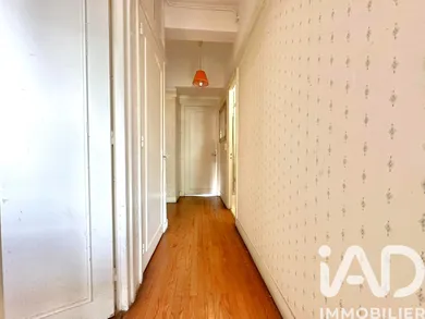 Apartment in Montrouge (92120)