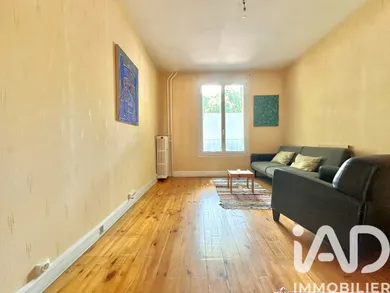 Apartment in Montrouge (92120)