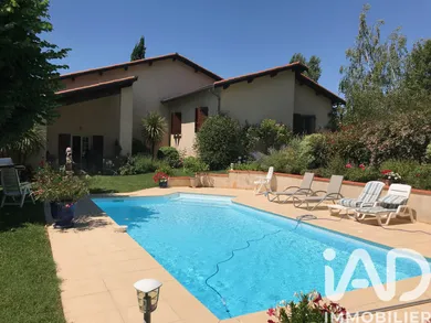Architectural house in L'Isle-Jourdain (32600)