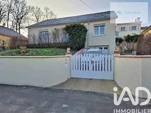 House in Le Coudray-Montceaux (91830)