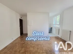 Apartment in Paris (75018)