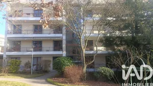 Apartment in Montmorency (95160)