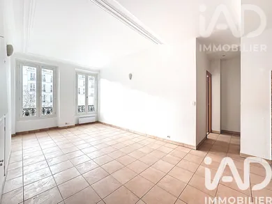 Apartment in Paris (75011)
