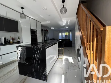 Maison traditionnelle à Maurepas (78310)