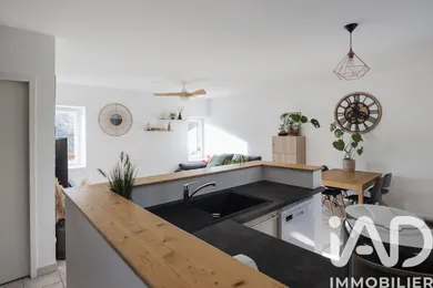 Apartment in Saint-Genis-les-Ollières (69290)