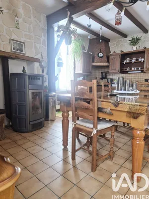 Mansion in Saint-Gervais-les-Trois-Clochers (86230)