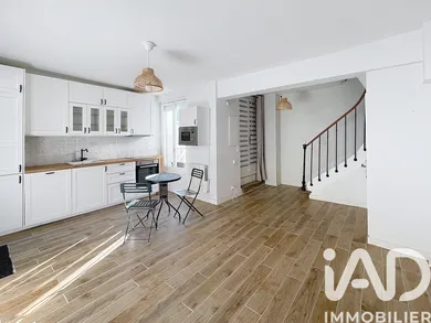 Maison de ville à Houdan (78550)