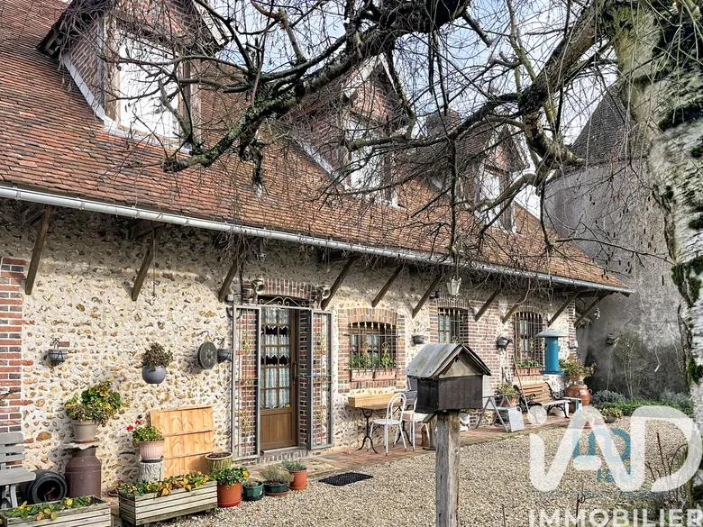 Maison 9 pièces 191 m² · à Charny · 191 m² · 258 000 €