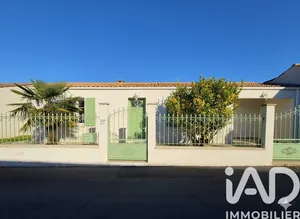 House in Rochefort (17300)