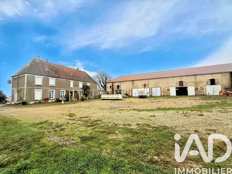 Maison 8 pièces 262 m² · à Crépy-en-Valois · 262 m² · 519 000 €