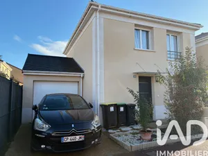 Maison traditionnelle à Bruyères-sur-Oise (95820)