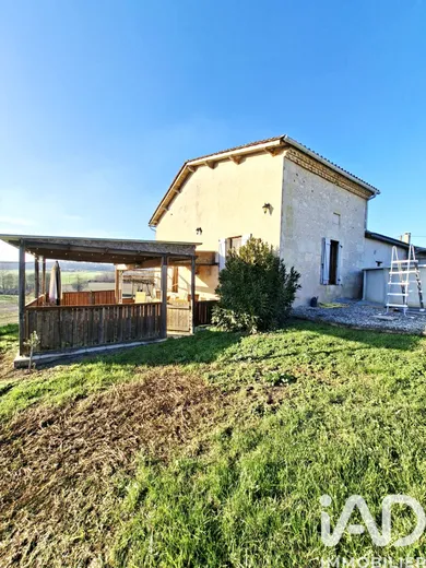 Maison à Laprade (16390)