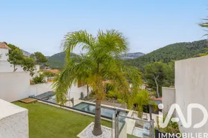 Maison à Marseille (13009)