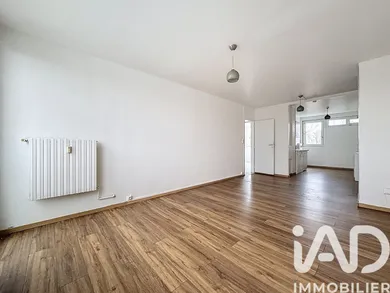 Apartment in Lys-lez-Lannoy (59390)