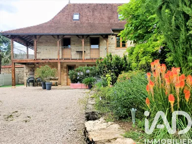 Maison traditionnelle à Rudelle (46120)