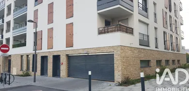 Parking in Pontoise (95000)