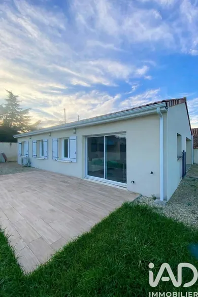 Pavillon à La Rochette (16110)