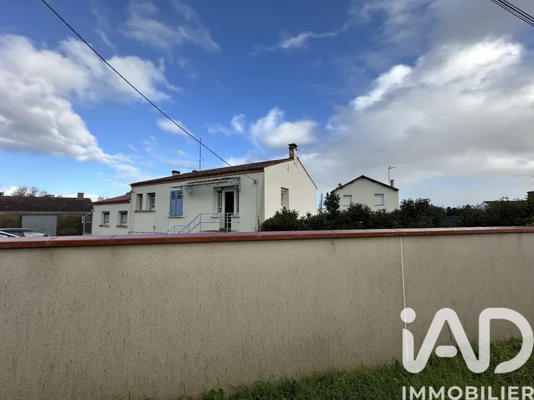 Maison 8 pièces 123 m² · à Longeville-sur-Mer · 123 m² · 220 000 €