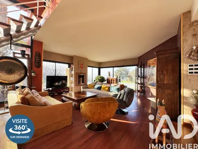 Architectural house in Bailly-Romainvilliers (77700)