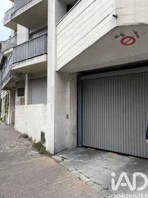 Parking in Bordeaux (33800)