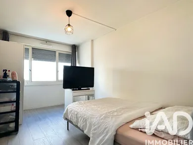 Apartment in Rosny-sous-Bois (93110)