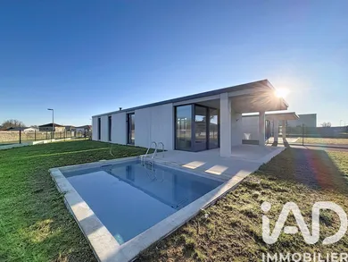 Traditional house in Saint-Sever (40500)