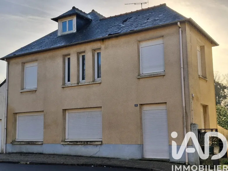 Maison 7 pièces 143 m² · à Merdrignac · 143,4 m² · 110 000 €