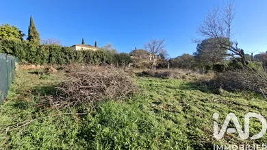 Terrain à bâtir à Vidauban (83550)