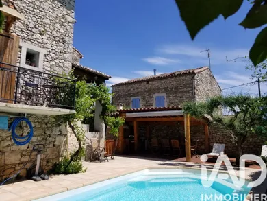 Maison de village à Saint-Geniès-de-Malgoirès (30190)