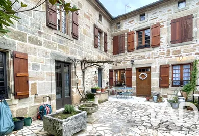 Maison de ville à Lacapelle-Marival (46120)