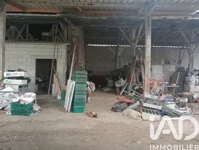 Barn in Montmachoux (77940)