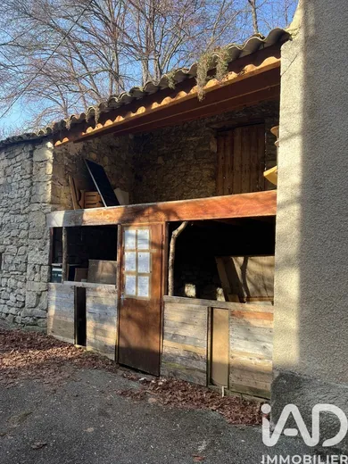 Grange à Montauban-sur-l'Ouvèze (26170)