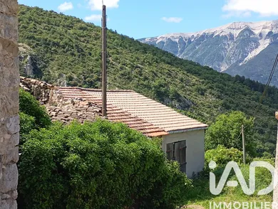 Grange à Plaisians (26170)