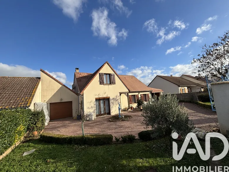 Maison 5 pièces 135 m² · à Saint-Georges-sur-Arnon · 135 m² · 208 000 €
