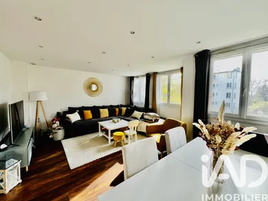 Apartment in Montmorency (95160)