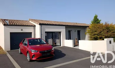 Maison à Essarts-en-Bocage (85140)