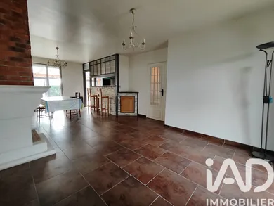 Maison à Saint-Gibrien (51510)