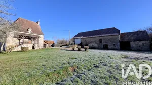 Maison de campagne à Lacapelle-Marival (46120)