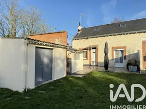 Maison à Saint-Jean-de-la-Ruelle (45140)
